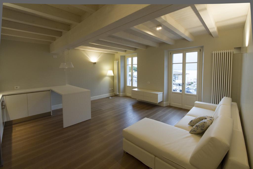La Casa Del Porto Apartment Lovere Room photo